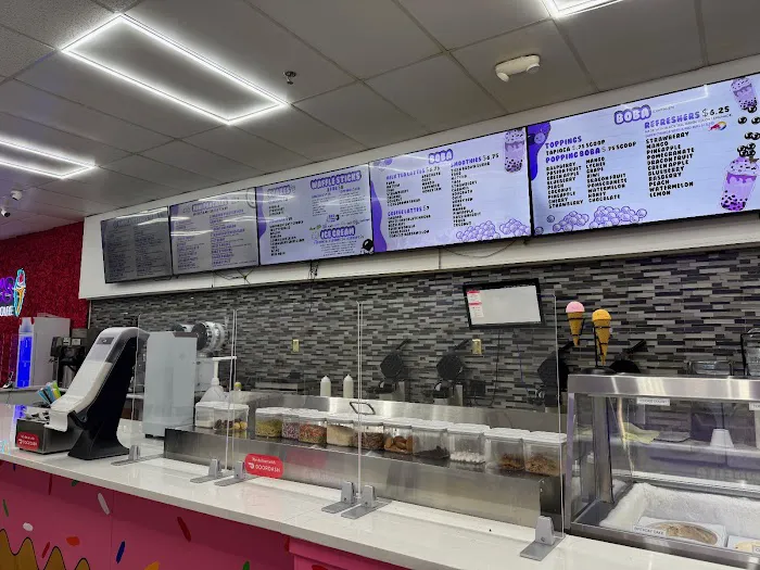Babes Bubble Waffle & Boba Cafe Picture 5