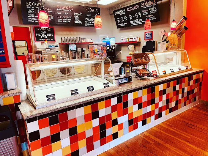 RJ's Ice Cream Picture 3