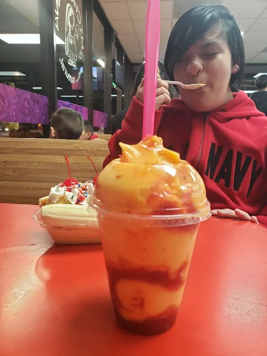 La Michoacana Ice Cream Bar Picture 1