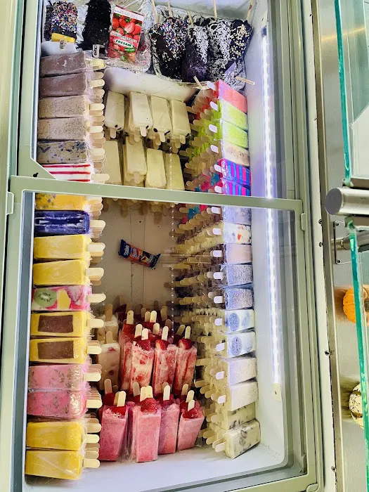 La Michoacana Ice Cream Bar Picture 9
