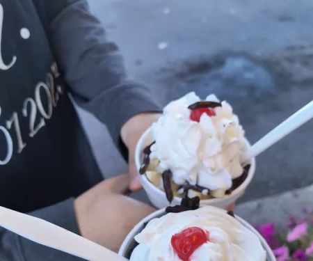 Woody's Cone Stop