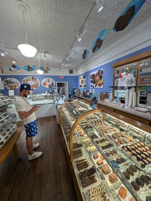 Kilwins Ice Cream - Chocolate - Fudge Picture 8