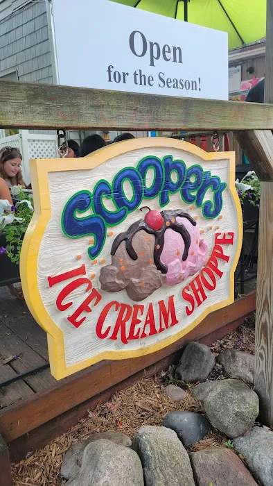 Scooper's Ice Cream Shoppe Picture 1