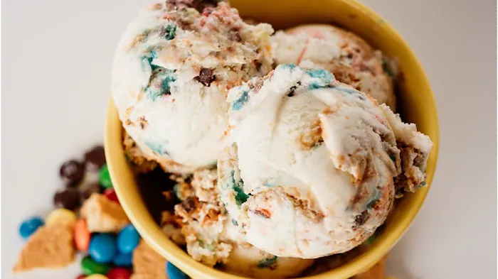 Eric's Ice Cream Factory Picture 3