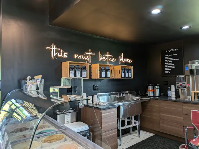 Summit Lake Market Picture 9