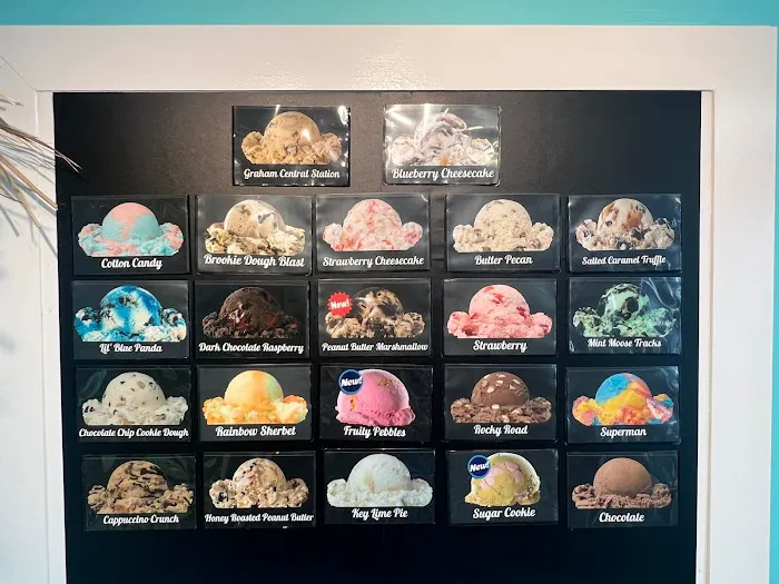 Paradise Shaved Ice & Ice Cream Shop - Fortville, IN Picture 2