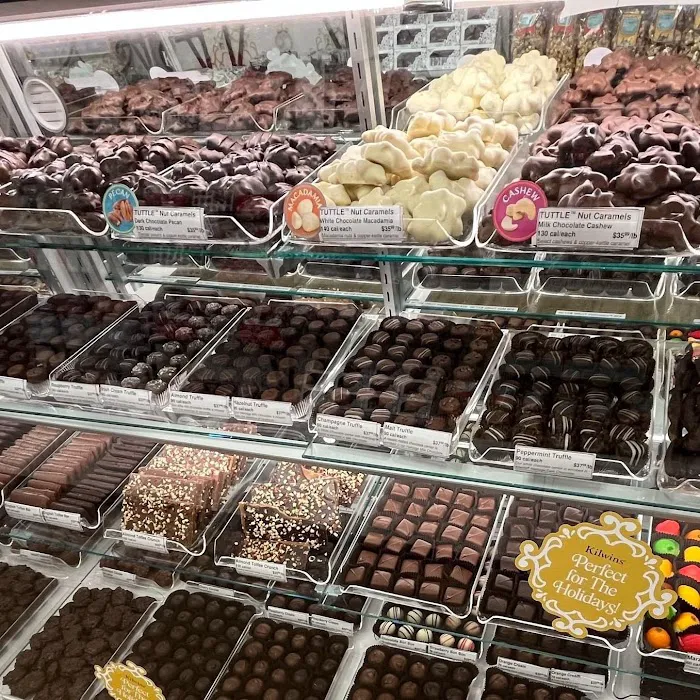 Kilwins Ice Cream - Chocolate - Fudge Picture 2