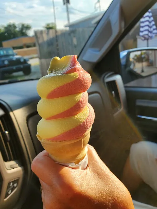 DJ's Tempting Treats & BBQ Picture 3