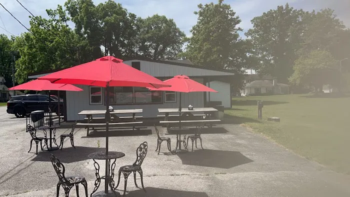 Mighty Mike's Food Hut Picture 3