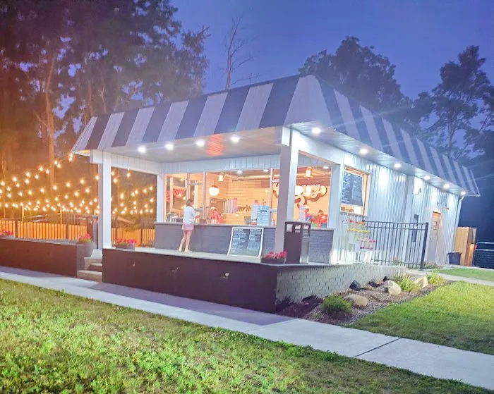 Red Egg Creamery Picture 4
