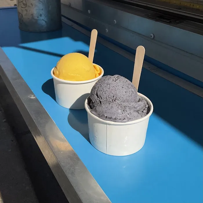 Isa's Ice Cream Picture 2