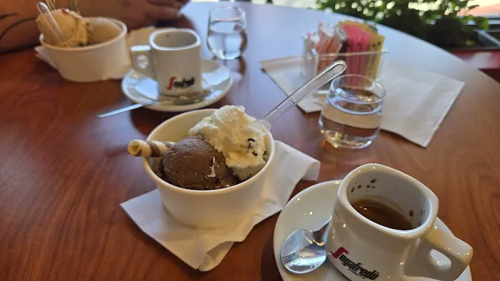 Golosi Gelato Cafe Picture 1