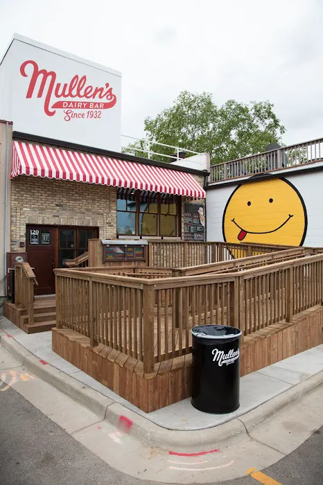 Mullen's Dairy Bar - Oconomowoc Picture 1