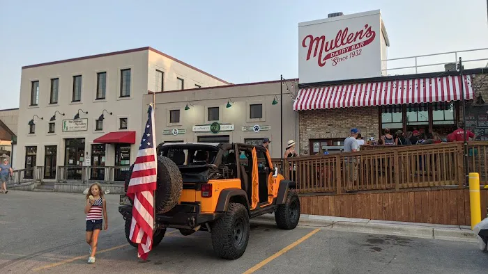 Mullen's Dairy Bar - Oconomowoc Picture 7