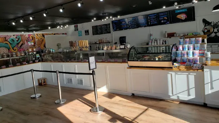 Chocolate Shoppe Ice Cream Janesville, WI Picture 3