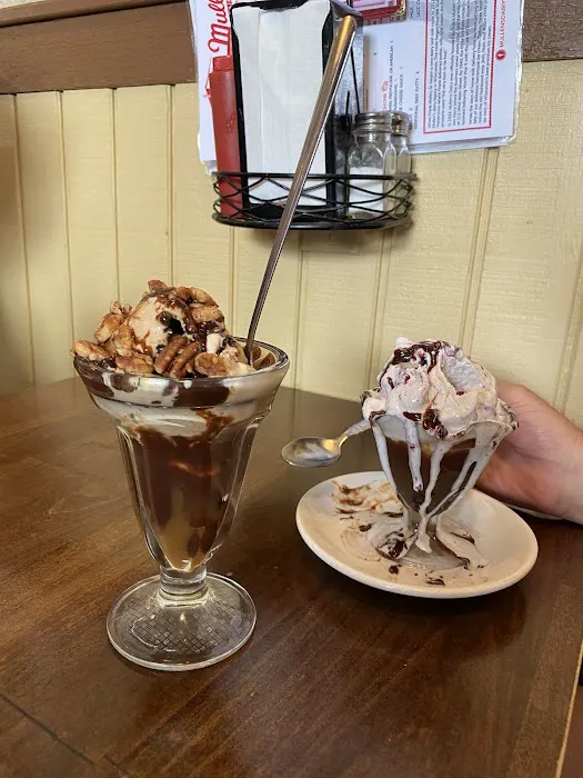 Mullen's Dairy Bar - Watertown Picture 3
