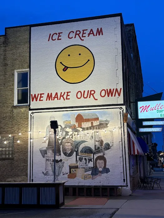 Mullen's Dairy Bar - Watertown Picture 6