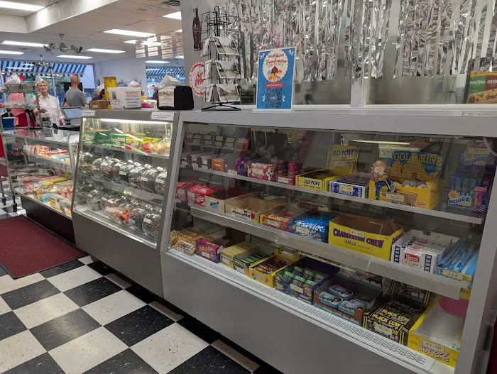 Scoop De Ville Ice Cream Shop Picture 6