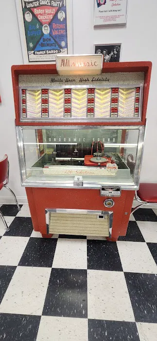 Scoop De Ville Ice Cream Shop Picture 8