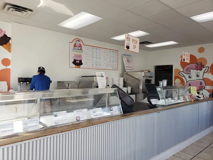 Cowlicks Ice Cream Shoppe and Lamoreaux Farm Market Picture 7
