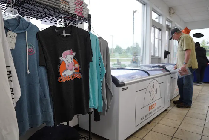 Cowlicks Ice Cream Shoppe and Lamoreaux Farm Market Picture 9