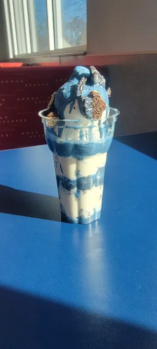 Dairy Queen Store Picture 9