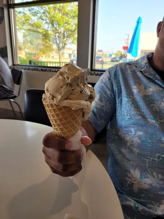 Eric's Ice Cream Factory Picture 10