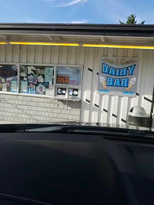 Dee & Gee's Dairy Bar Picture 3