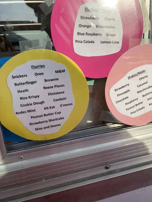 Dee & Gee's Dairy Bar Picture 5