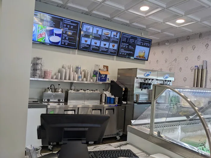 Eric's Ice Cream Factory Picture 4