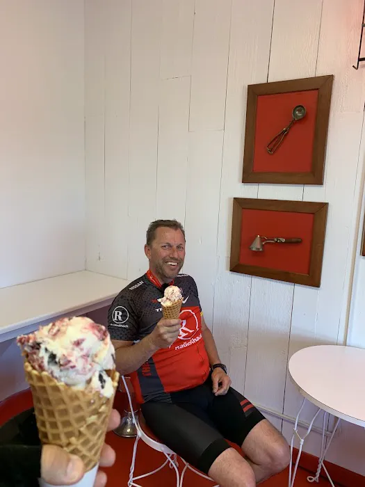 Homestead Ice Cream Shoppe Picture 10