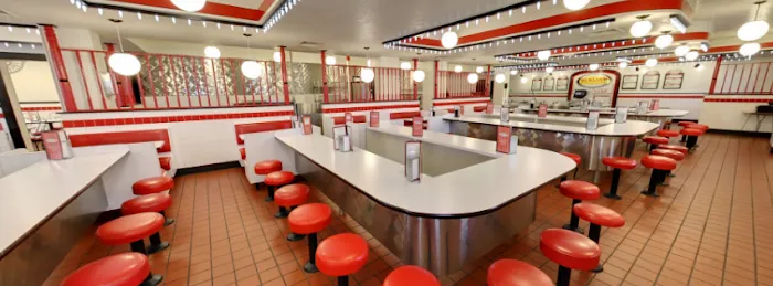 The Parlour of Jackson Picture 1