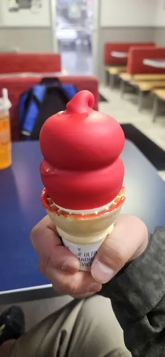 Dairy Queen (Treat) Picture 5