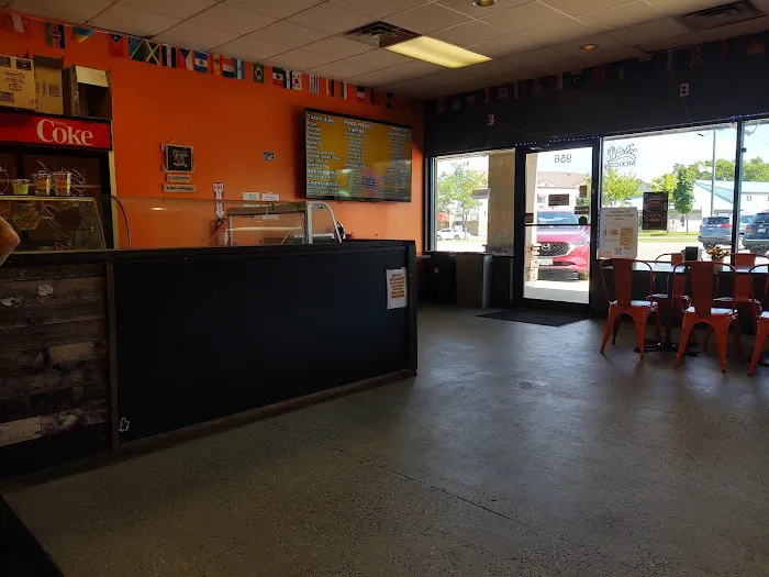 El Pollito Pio Ice Cream Shop + More Picture 5