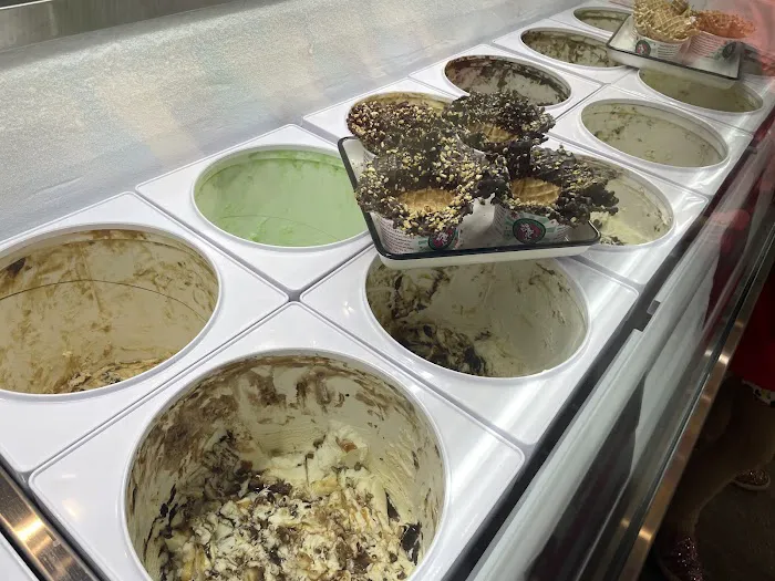 Chocolate Shoppe Ice Cream Co. Picture 6