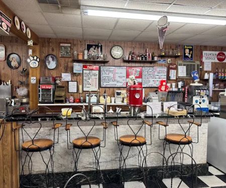 Monona Bait & Ice Cream Shop