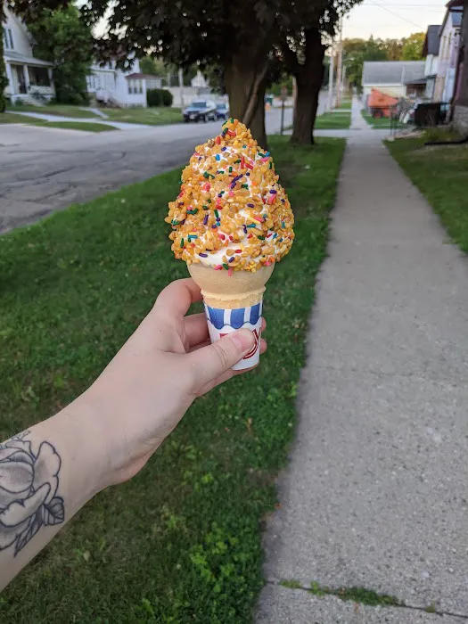 Blue Boy Dairy Treat Store Picture 6
