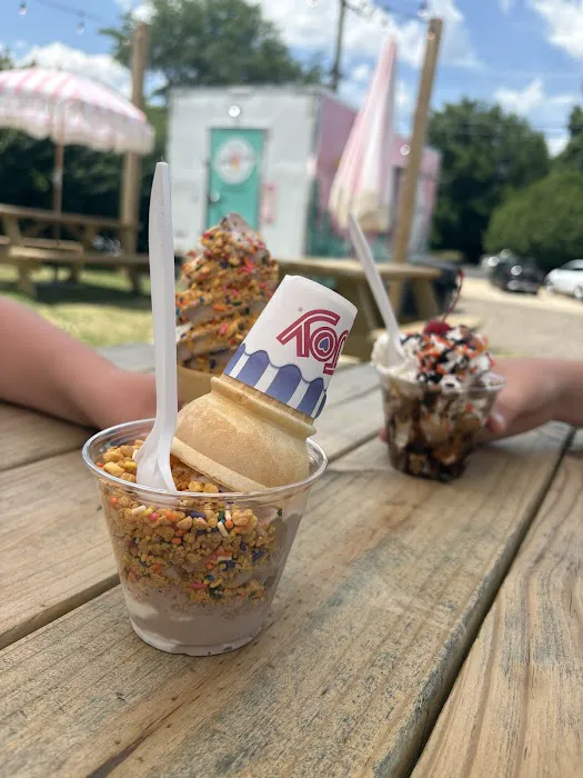 Sundae Social Picture 5