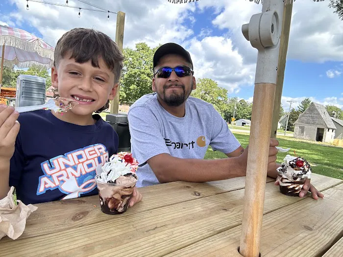 Sundae Social Picture 10