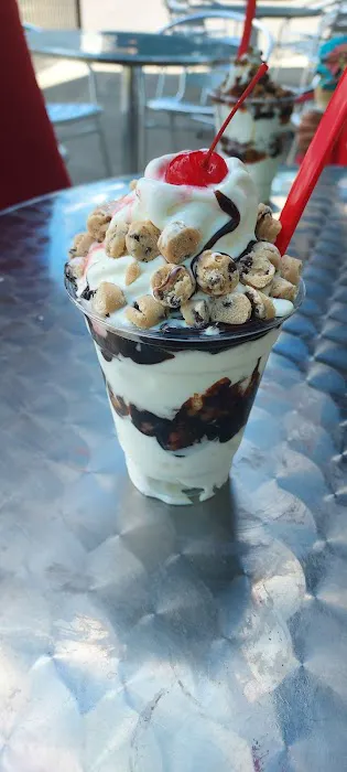 CreeMee Ice Cream Parlor Picture 4