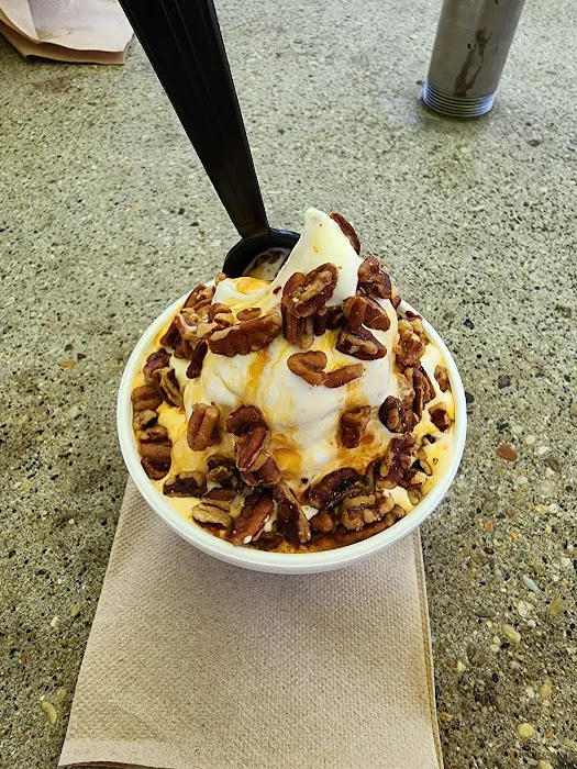 Pete's Ice Cream Picture 10