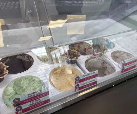 Fundaeu2019s Ice Cream & Sweets