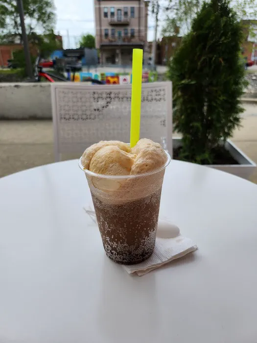 Canal Creamery Picture 6