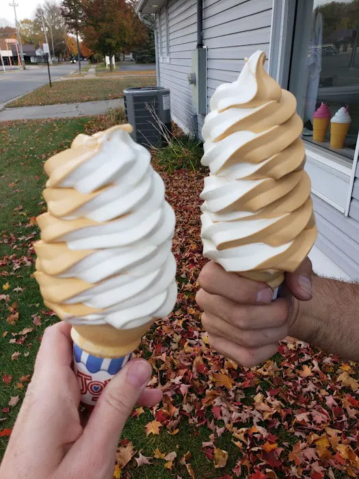 G&J's Frosty Boy of Tecumseh Picture 3