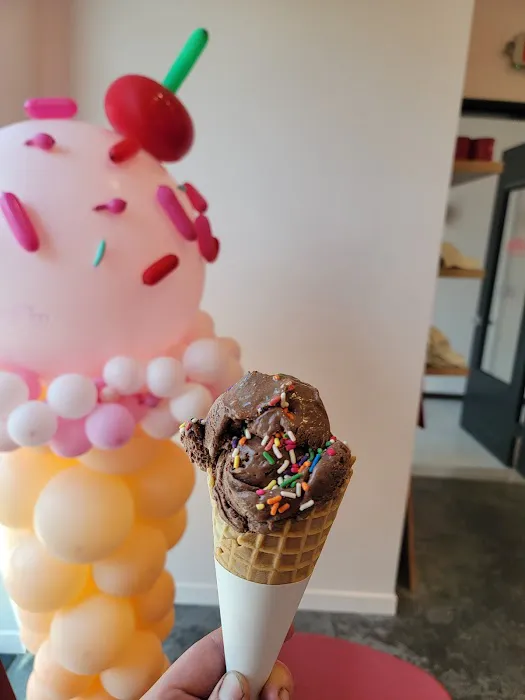 Stellie's Ice Cream Picture 7