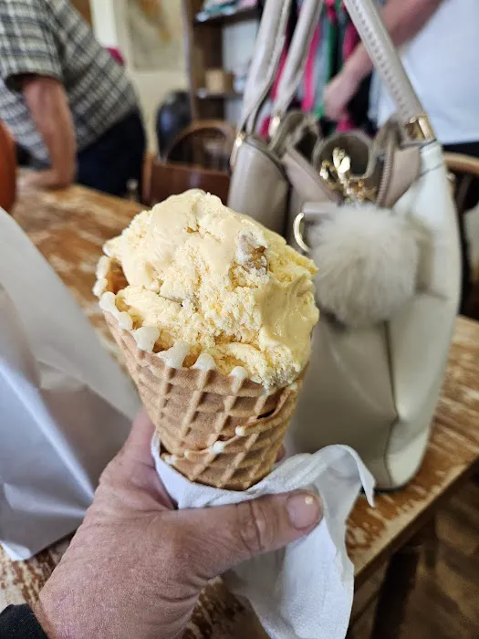 Kelley Country Creamery Picture 8