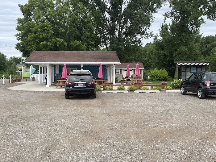 Charley's Ice Cream & Grill Picture 6