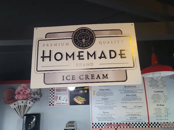 Daisy Mae's Dairy Barn Picture 10