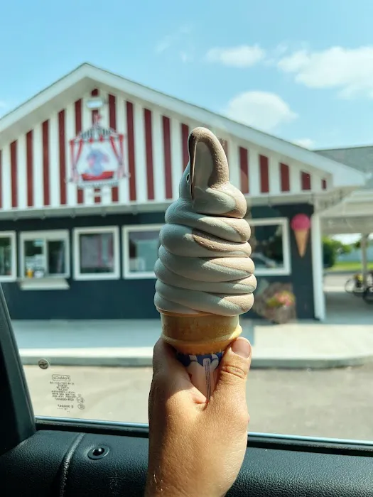 Big Top Ice Cream Shop Picture 1