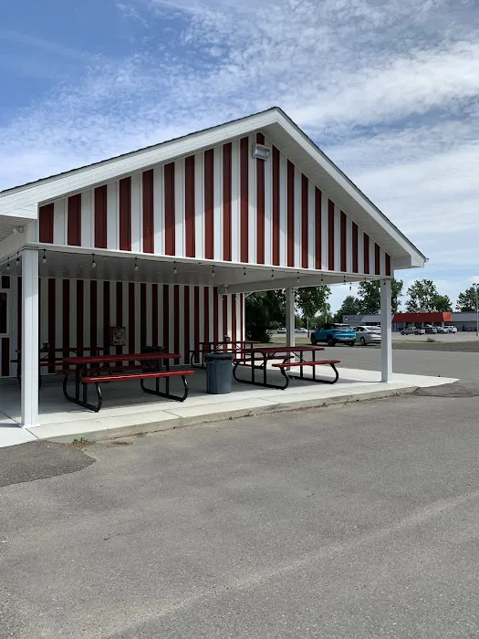 Big Top Ice Cream Shop Picture 9